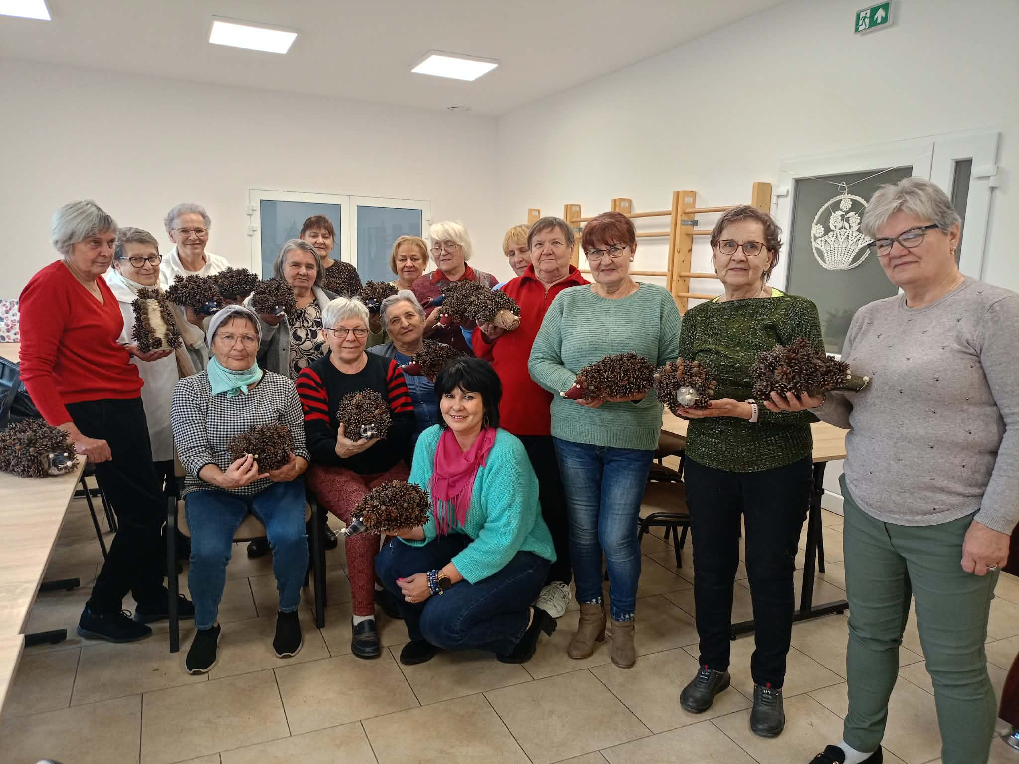 Jesienne jeże w Klubie Seniora w Telatynie