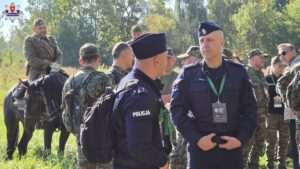 11 km śladami KOP. Marsz lubelskich policjantów