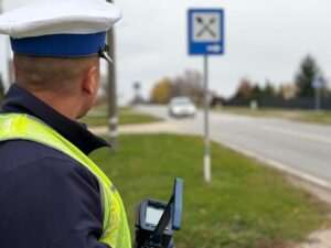 Akcja „BRAWURA” na drogach powiatu puławskiego. Policja kontroluje kierowców