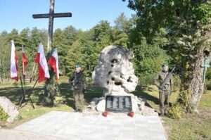 Obrocz uczciła pamięć mieszkańców poległych w latach wojny